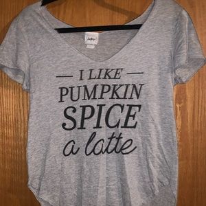 day trip V-neck gray pumpkin spice latte graphic tee small